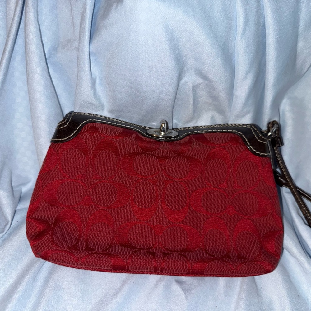 Red Signature Pattern Wristlet Clutch - coach